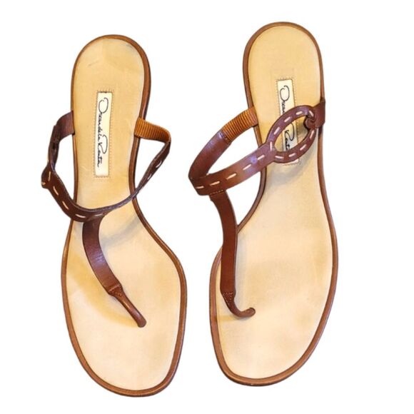 Oscar de la Renta Shoes - Vintage Y2K Oscar De La Renta Cognac Leather O Logo Thong Kitten Heel Size 7.5